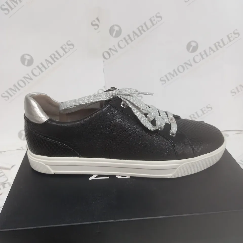 NATURALIZER ASTARA WIDE FIT LACE UP TRAINERS, BLACK/SILVER, UK 6