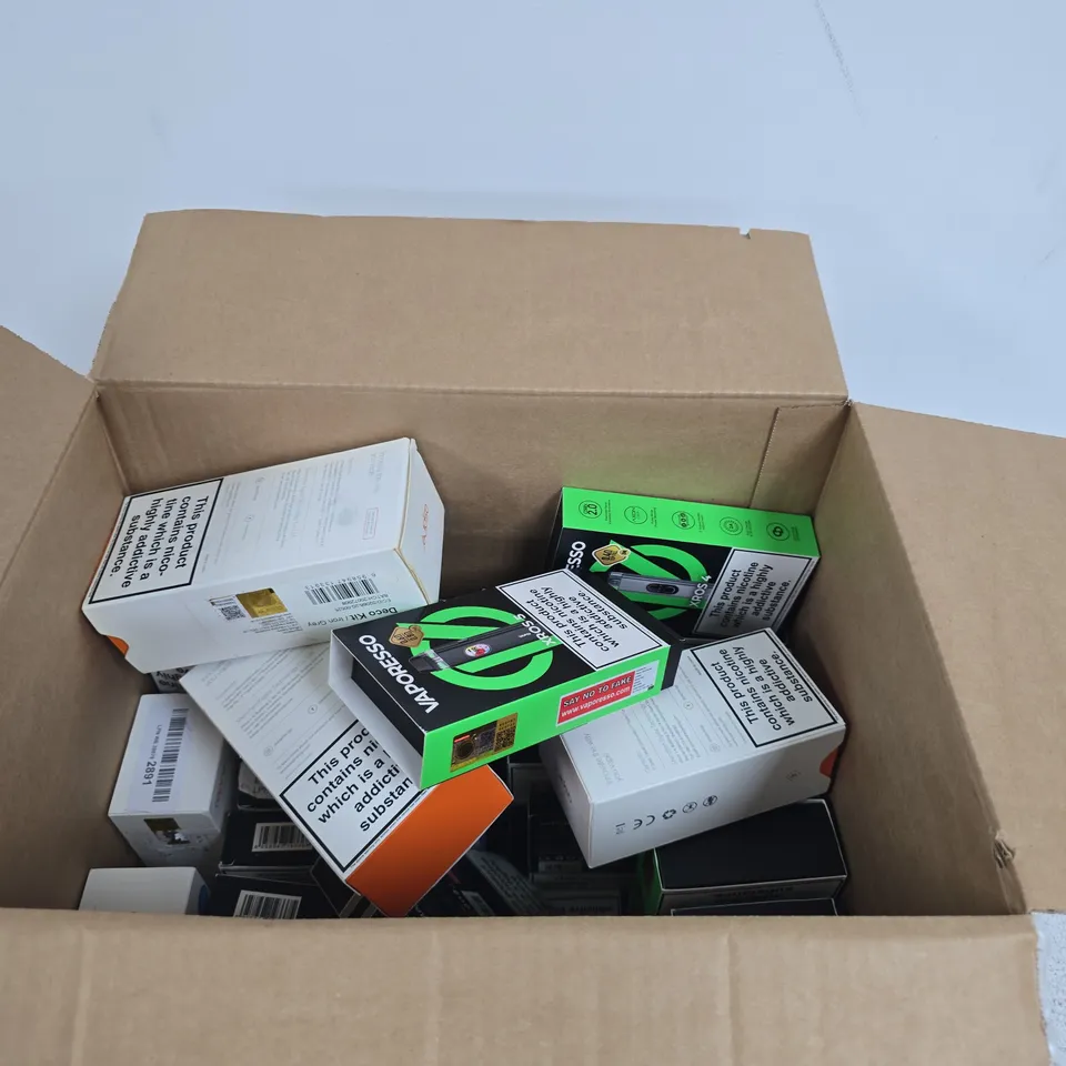 APPROXIMATELY 15 ASSORTED E-CIG PRODUCTS AND ACCESSORIES TO INCLUDE VAPORESSO, ASPIRE ETC