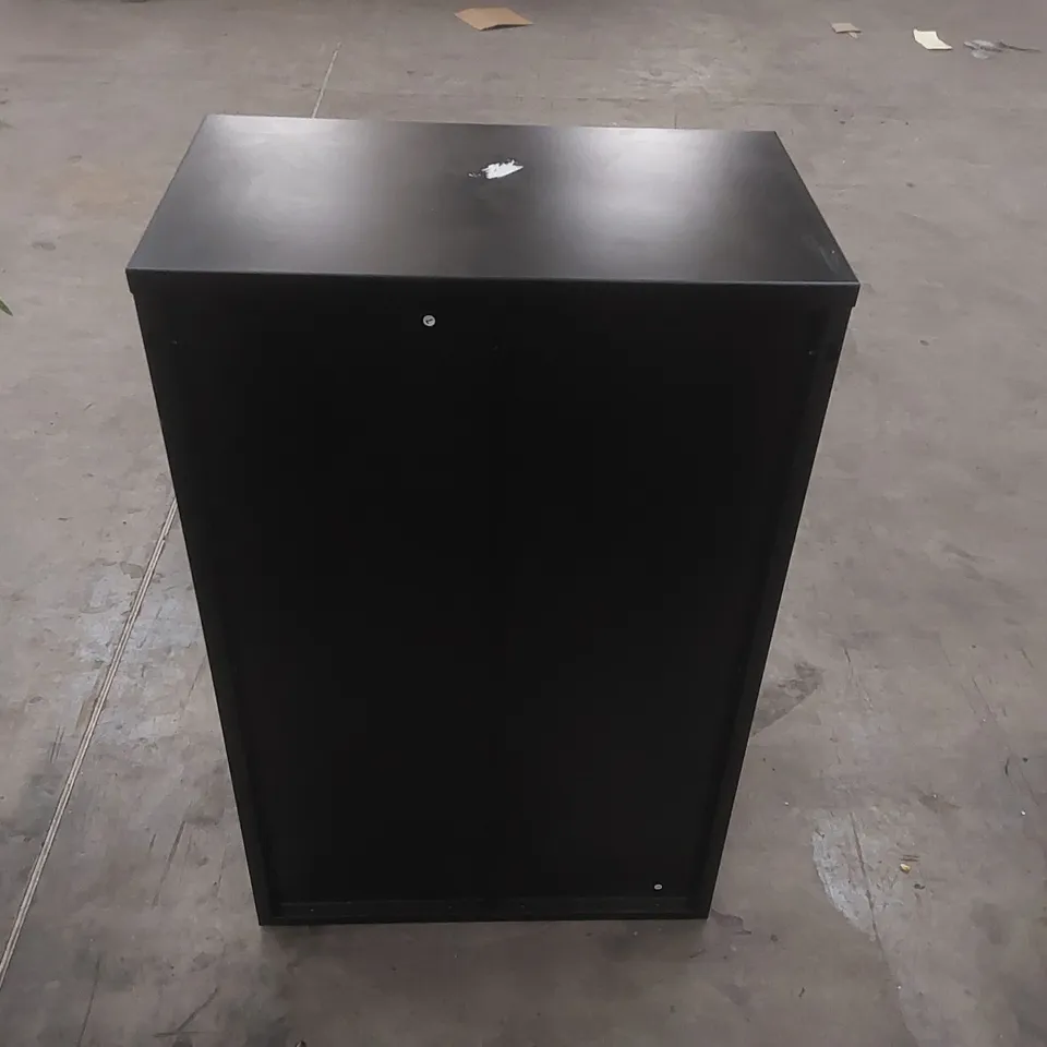 PELICO DISPLAY CABINET COLOUR: BLACK