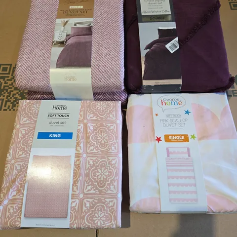 BOX OF APPROXIMATELY 10 ASSORTED BEDDING AND SOFT FURNISHING  ITEMS TO INCLUDE - PINK SCALLOP DUVET SET SINGLE , DUVET SET KING ETC