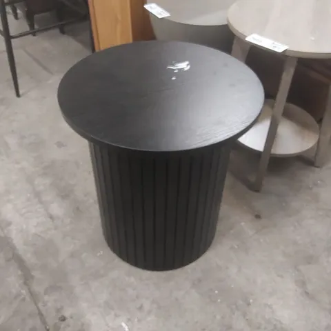 SUIRE END TABLE TABLE BASE