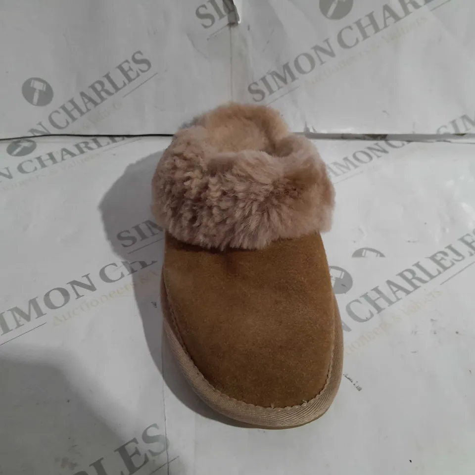 BOXED EMU NEST JOLIE SHEEPSKIN SLIPPERS, CAMEL - SIZE 6