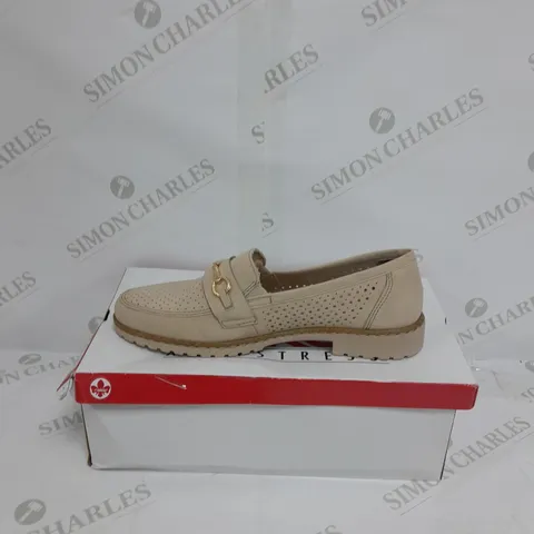 RIEKER WEDGE SANDAL SIZE 6.5