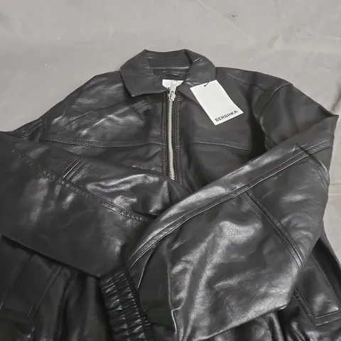 BERSHKA BLACK FAUX LEATHER BIKER JACKET – XS 