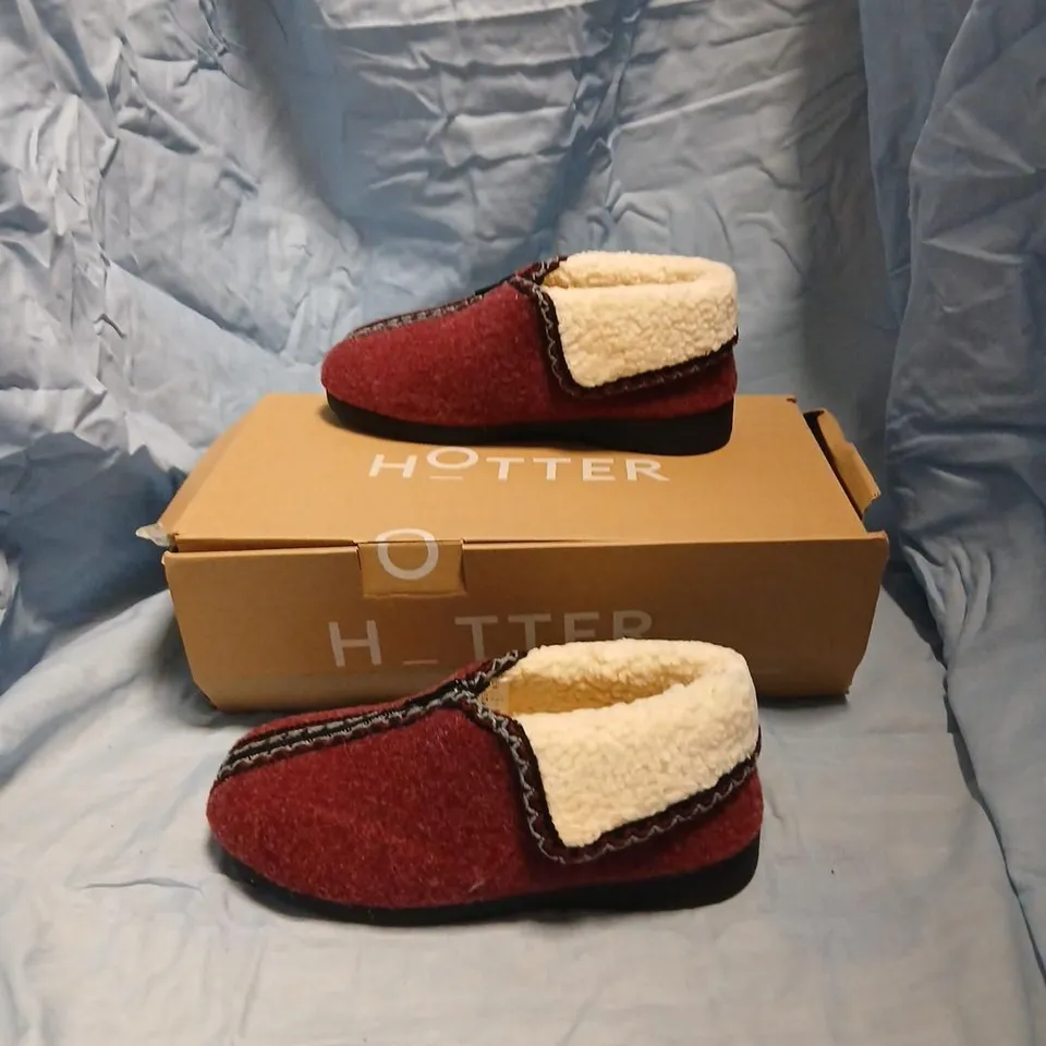 HOTTER EMBRACE WIDE MAROON SLIPPERS – UK 3 (EU 36)