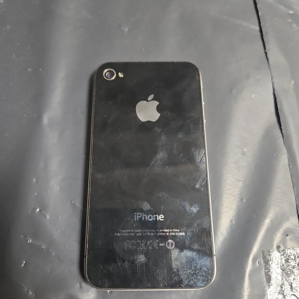 APPLE IPHONE 4 (A1332) SMARTPHONE 