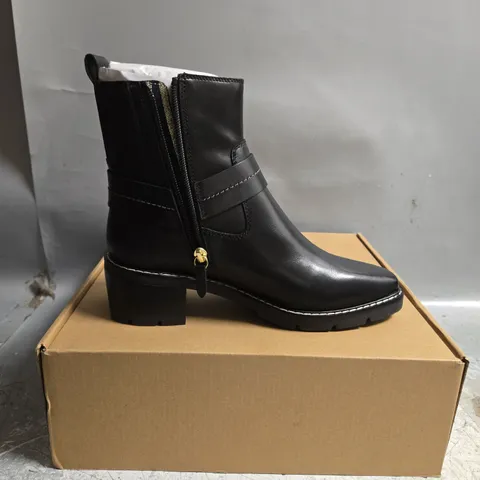 BOXED PAIR OF BLACK BODEN BOOTS SIZE 38