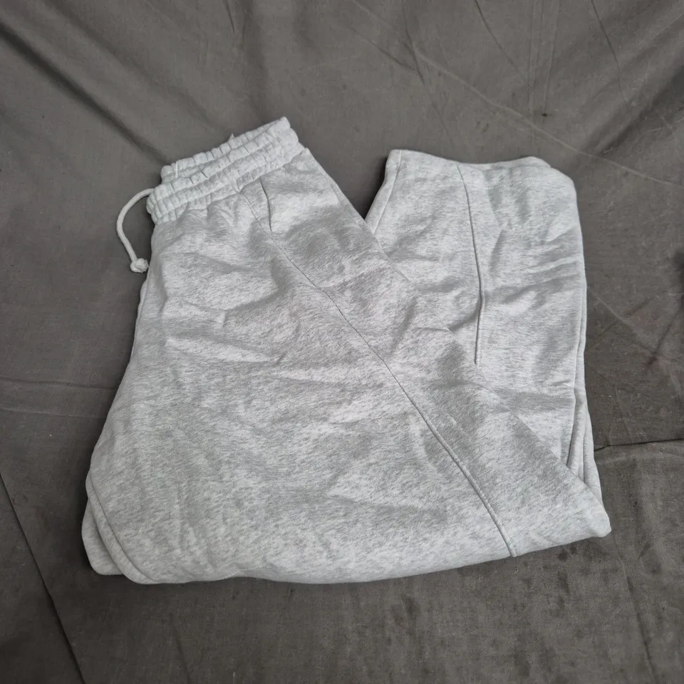 PULL&BEAR STRAIGHT LEG JOGGERS IN GREY – SIZE M
