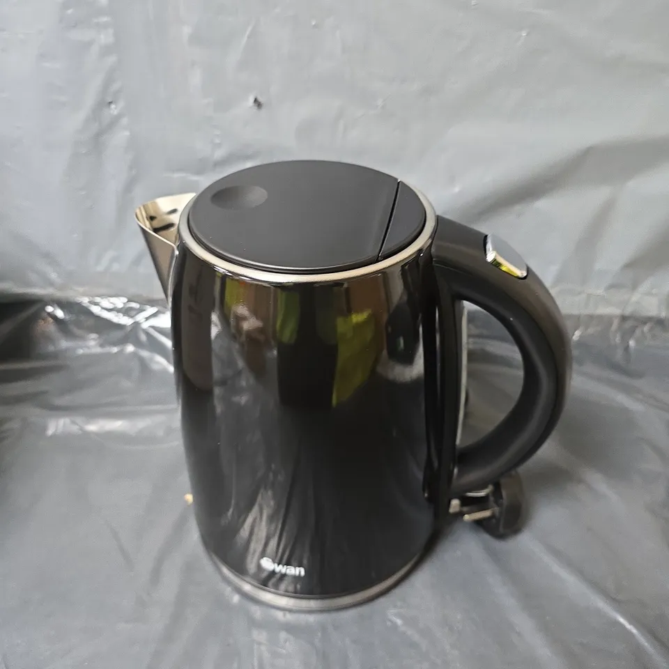 BOXED SWAN KETTLE & TOASTER 4-SLICE TWIN PACK