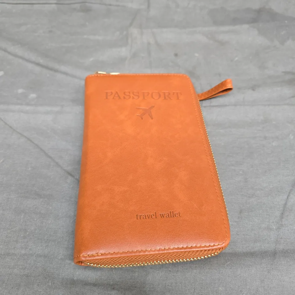 PASSPORT TRAVEL WALLET – TAN LEATHER 