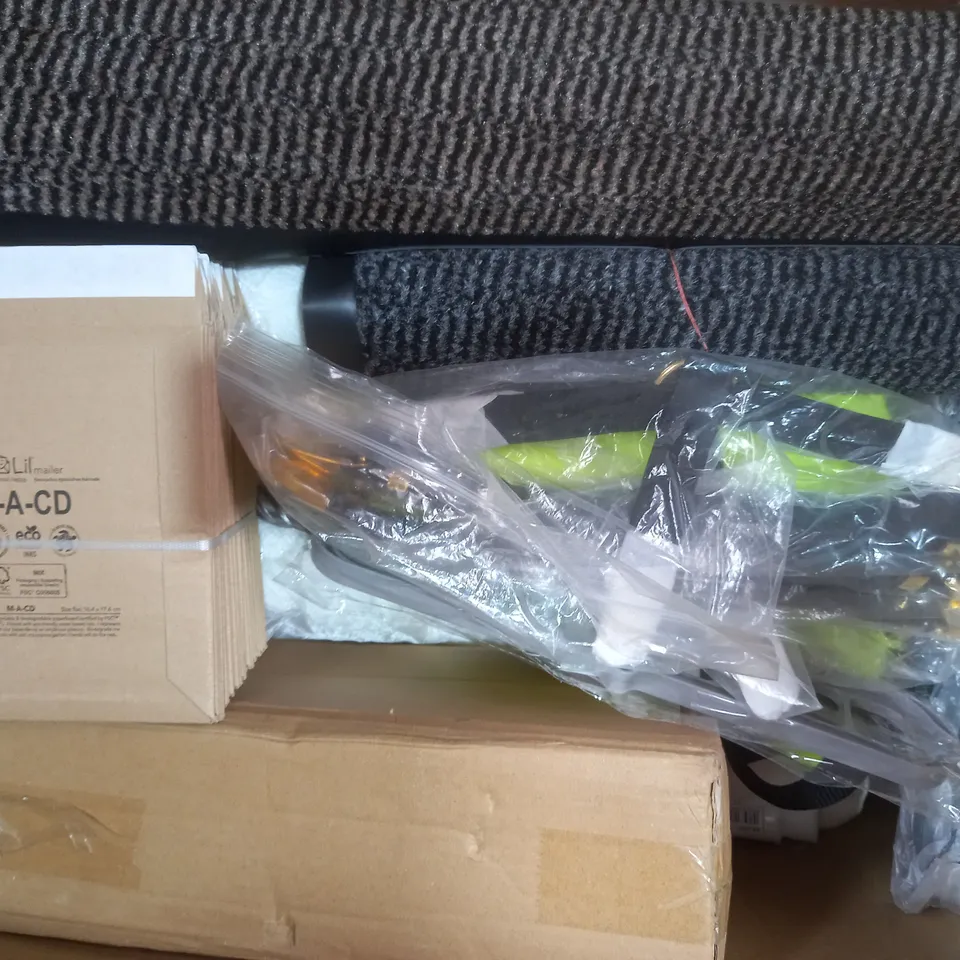 BOX OF APPROXIMATELY 15 ASSORTED HOUSEHOLD ITEMS TO INCLUDE EASI GRIP CARING CUP, KONG COZIE PET TOY, ABSORBENT TREE MAT, ETC