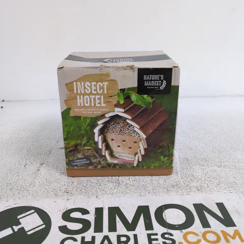 NATURES MARKET INSECT HOTEL