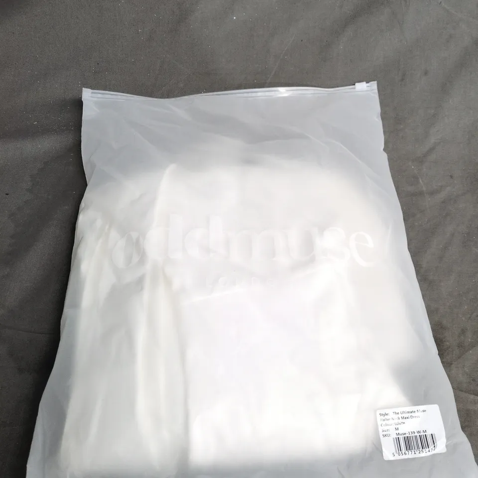 BAGGED ODDMUSE LONDON THE ULTIMATE MUSE HALTER NECK MAXI DRESS – WHITE, SIZE M