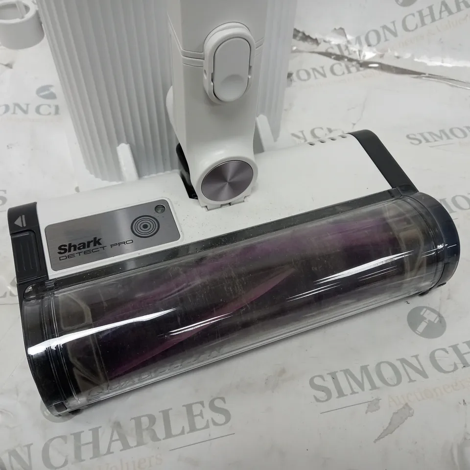 SHARK DETECT PRO 1.3L AUTO EMPTY VACUUM CLEANER IW3510UK