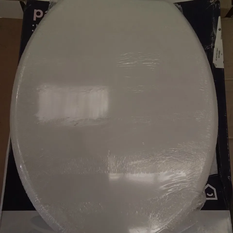 BOXED GOODHOME PALMI TOILET SEAT