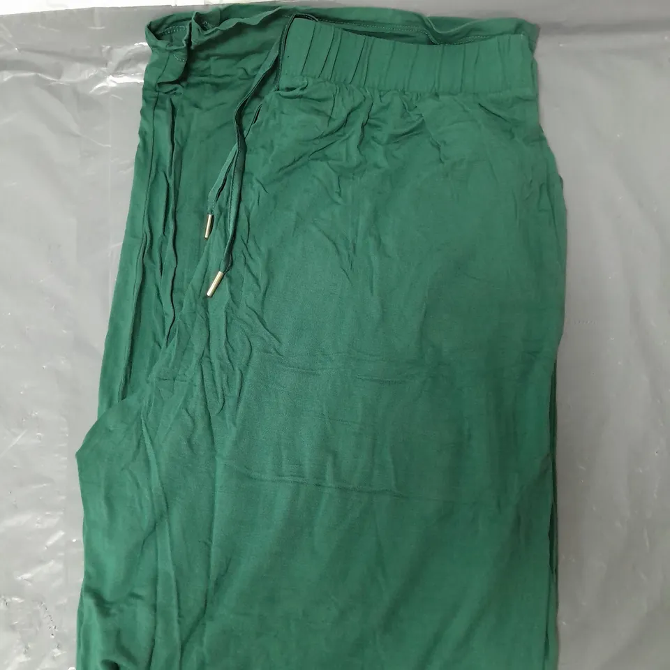 PRETTY YOU LONDON LADIES PYJAMAS GREEN SIZE 10-12