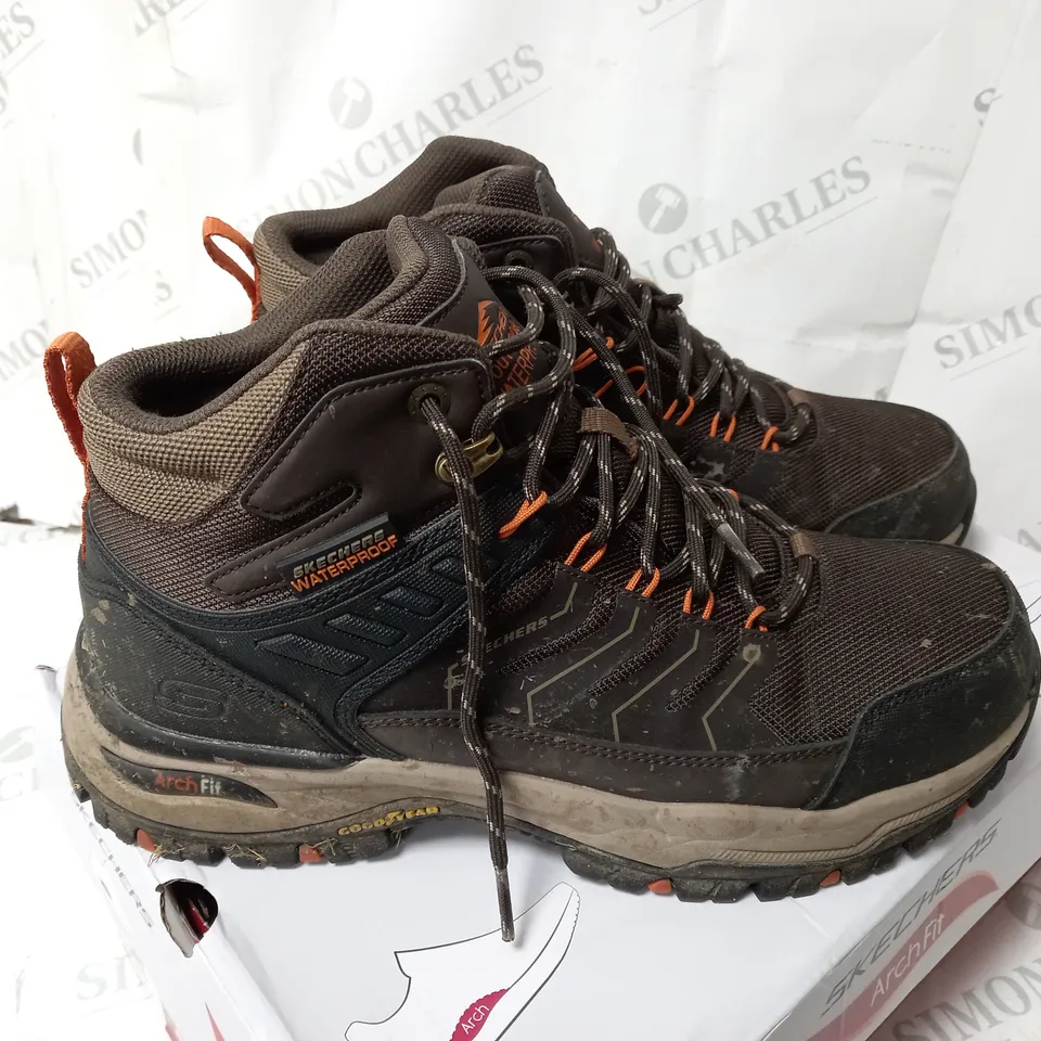SKECHERS MEN'S ARCH FIT DAWSON WATERPROOF BOOT BROWN SIZE 9