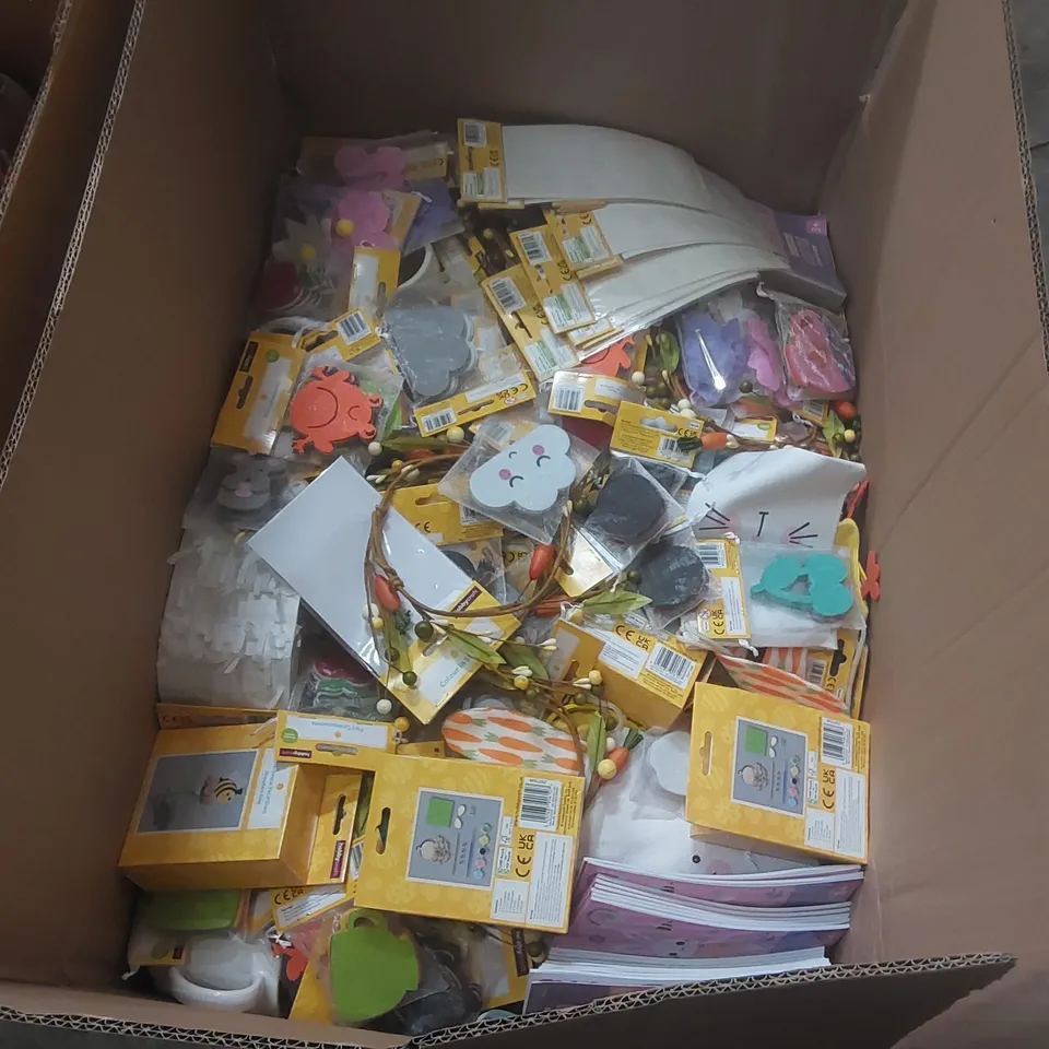 BOX CONTAINING A LARGE QUANTITY OF ASSORTED EASTER PRODUCTS