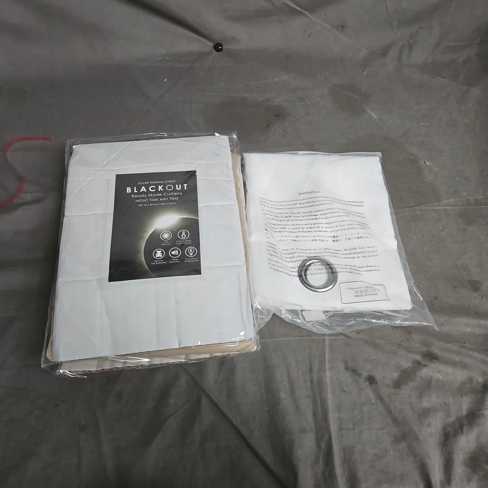 BOX OF APPROX 15 HOUSEHOLD ITEMS TOO INCLUDE CURTAINS , ETC