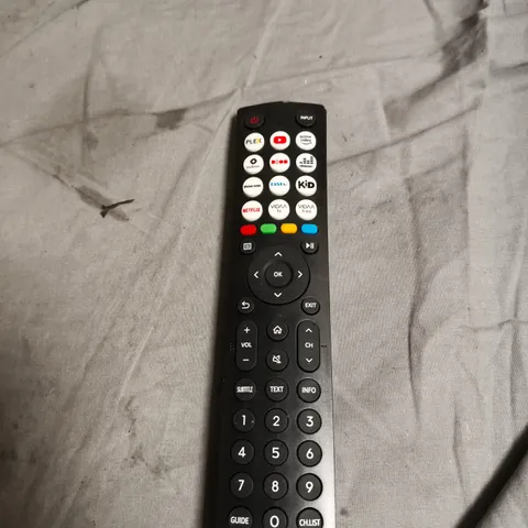 BOX OF APPROXIMATELY 40 ASSORTED ITEMS INCLUDING TV REMOTE , VARTA BATTERIES AND ROCOREN PHONE CASE 