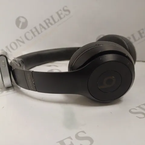 BEATS WIRELESS HEADPHONES IN BLACK