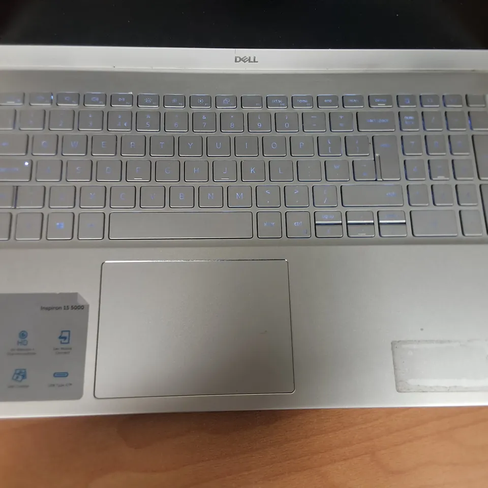 UNBOXED DELL INSPIRON 15 5000 INTEL CORE 1-7 LAPTOP IN SILVER