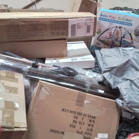 PALLET CONTAINING VARIOUS ASSORTED BOXED HOUSEHOLD ITEMS TO INCLUDE: POP UP TENT, PLAY GYM MAT, BLINDS, CLOTHES AIRER AND LOTS MORE UNMARKED BOXED ITEMS 