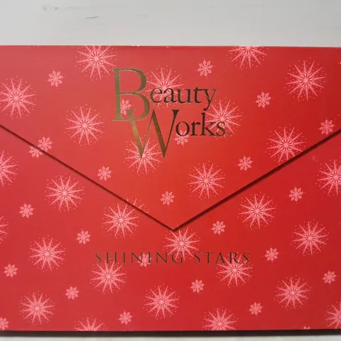 BOXED BEAUTY WORKS SHINING STARS HAIRCARE GIFT SET 