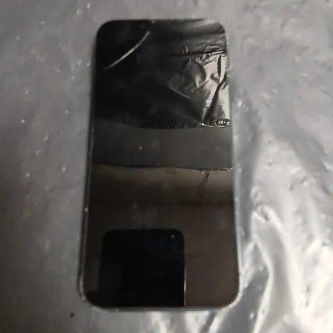 APPLE IPHONE BLACK  – CRACKED SCREEN & BACK GLASS MODEL UNVERIFIED