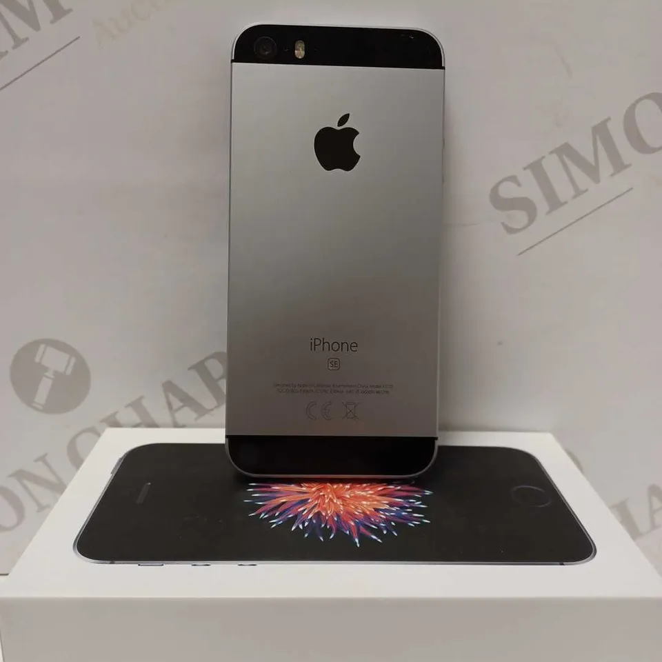APPLE IPHONE SE A1723 - BLACK/SILVER	