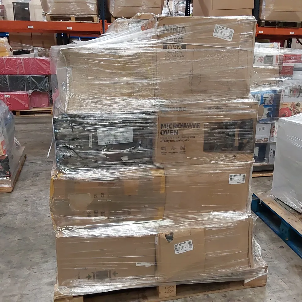 PALLET OF APPROXIMATELY 15 UNPROCESSED RAW RETURN HOUSEHOLD AND ELECTRICAL GOODS TO INCLUDE;