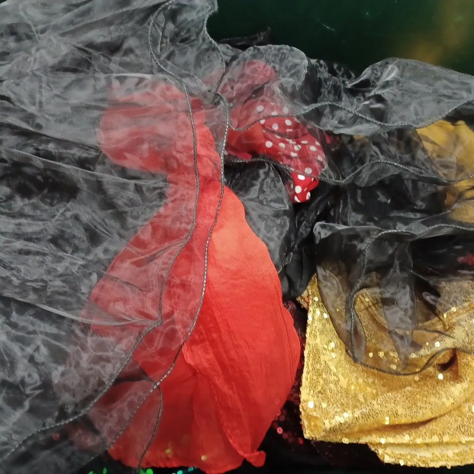 BOX OF APPROXIMATELY 10 ASSORTED ITEMS OF CLOTHING AND FABRIC