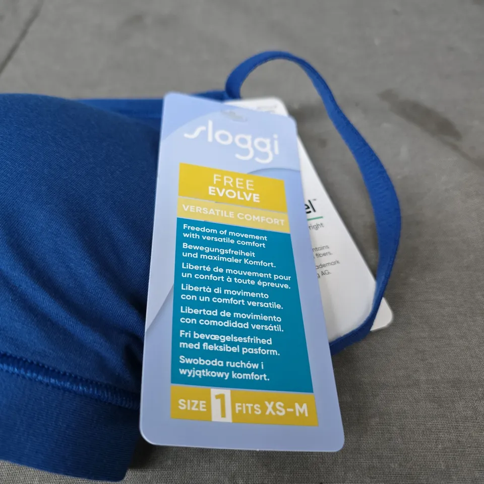 SLOGGI FREE EVOLVE TWIN SET PADDED BRA ONE SIZE AND STRING PANTS ONE SIZE. BLUE SAPPHIRE