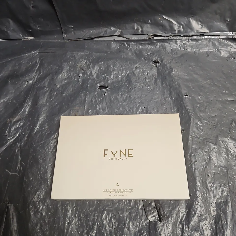 FYNE ARTBEAUTY ALL-ROUND REFLECTIONS FACE & EYE SHIMMER PALETTE – 15 X 1.4G (BOXED)