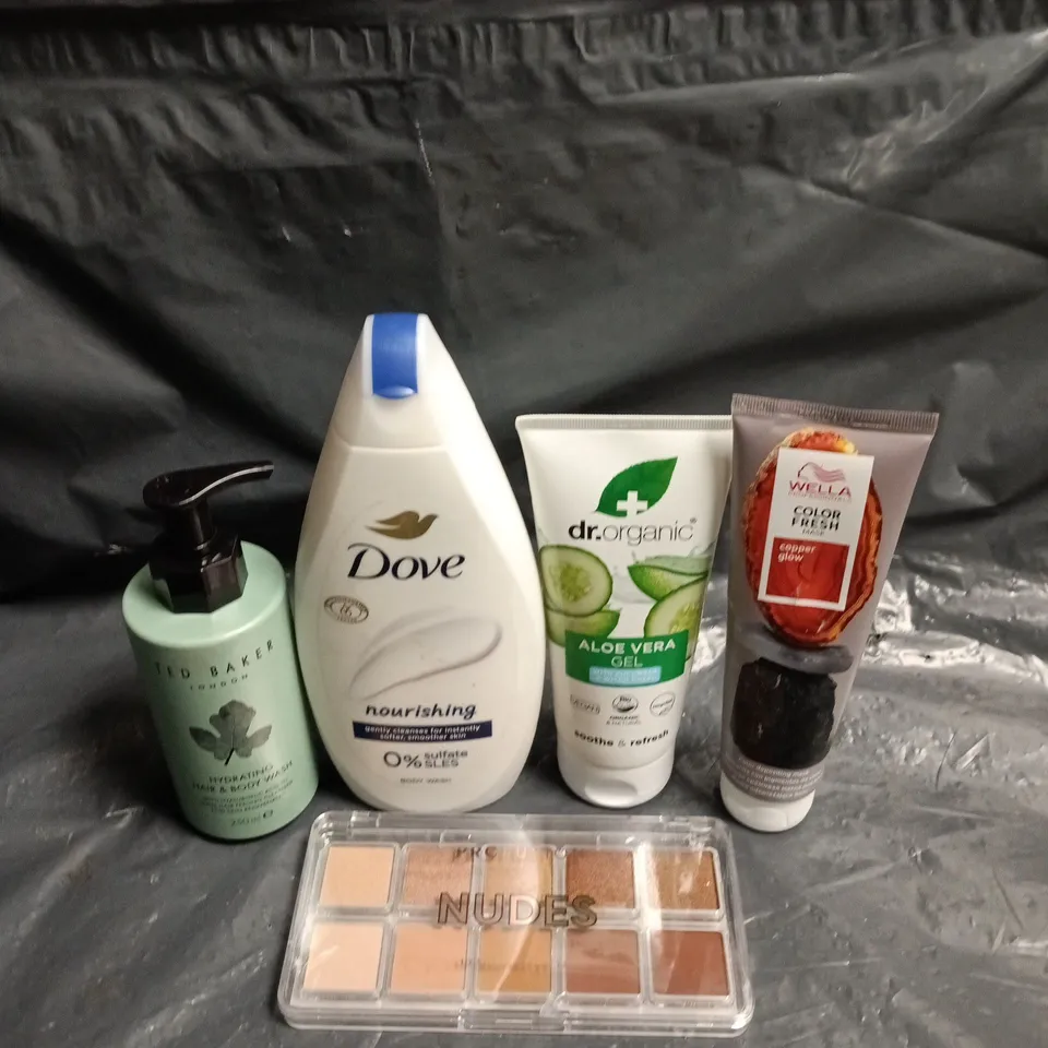 APPROXIMATEY 20 ASSORTED HEALTH AND BEAUTY PRODUCTS TO INCLUDE - DOVE NOURISHING BODY WASH - TED BAKER HAIR & BODY WASH AND PROFUSION NUDES FACE PALETTE