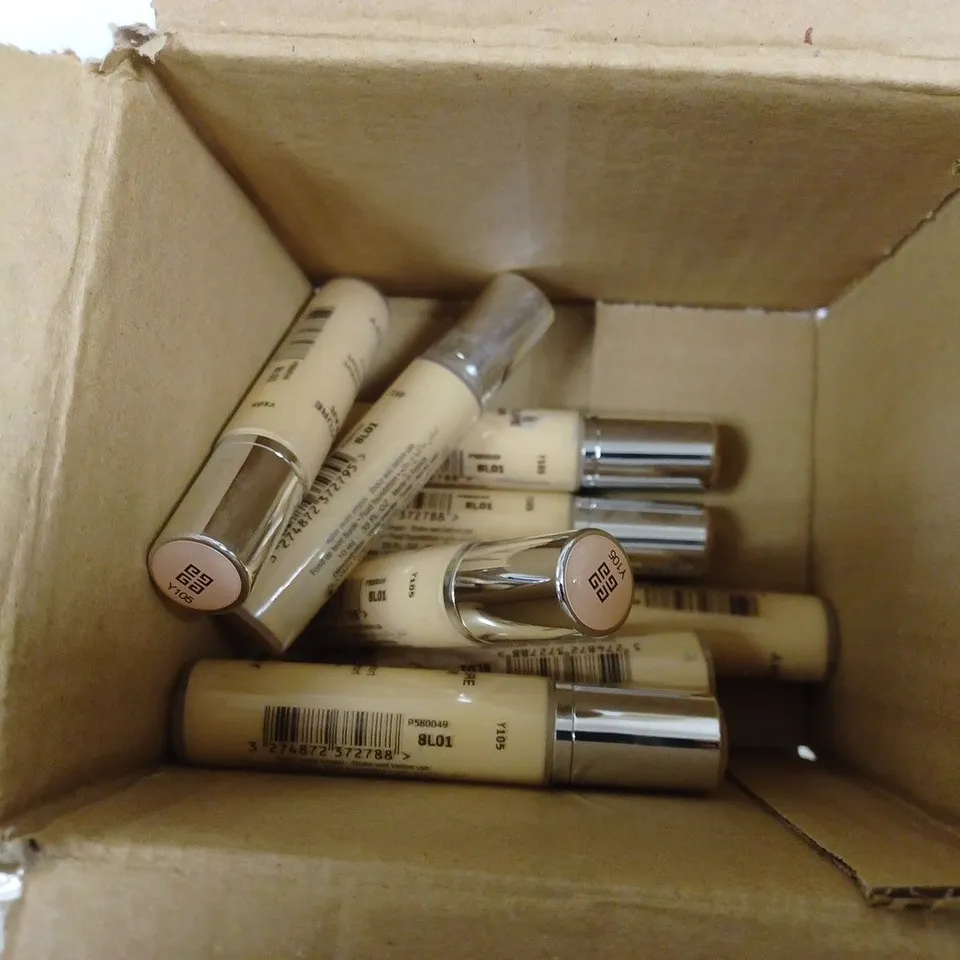 BOX OF APPROX 10 GIVENCHY TEINT COUTURE EVERWEAR 24H WEAR & COMFORT SPF 20 