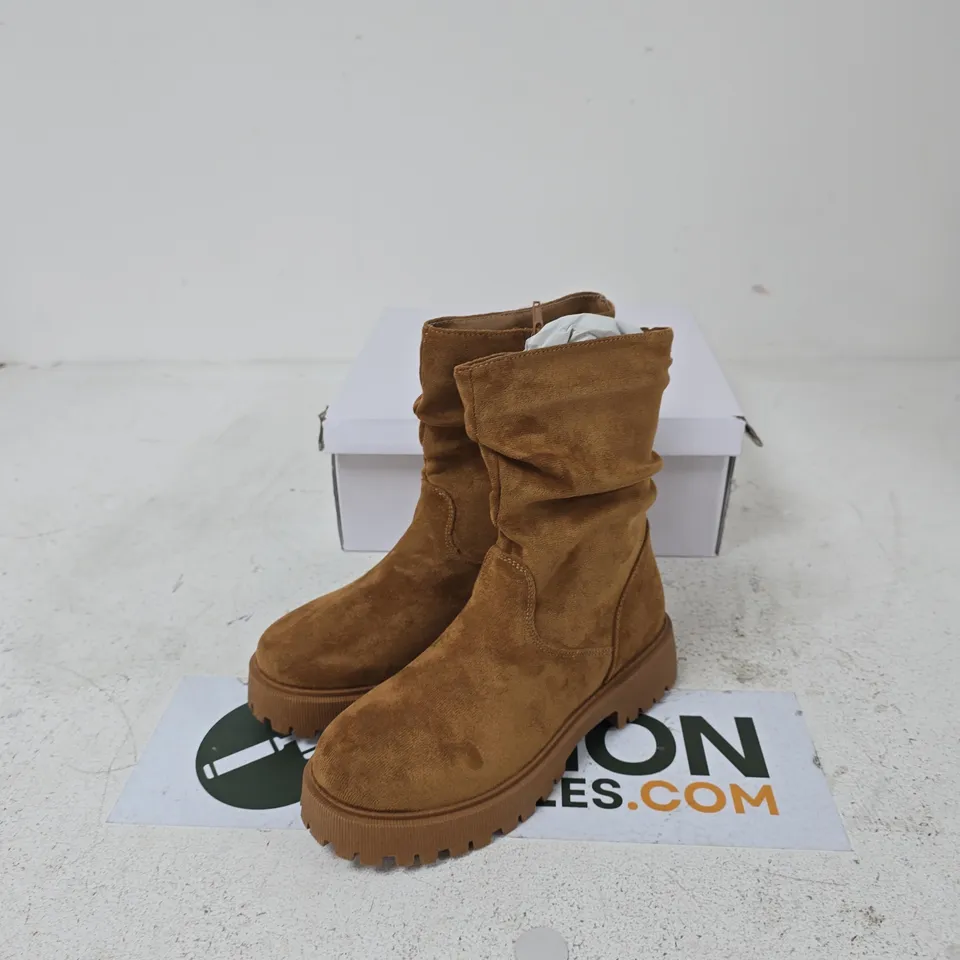 SHOES BY EMMA LUISA BRANDY SUEDE ANKLE BOOTS – UK 4