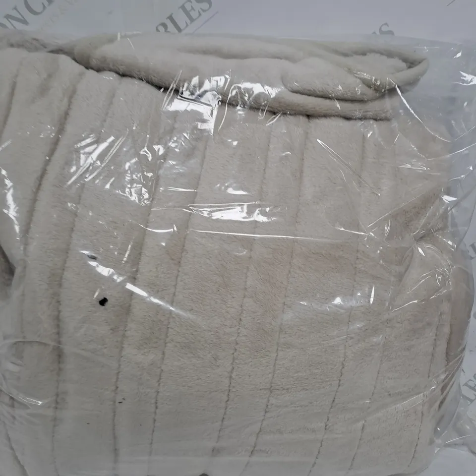 BOXED COZEE HOME VELVETSOFT HEATED THROW IN STONE 
