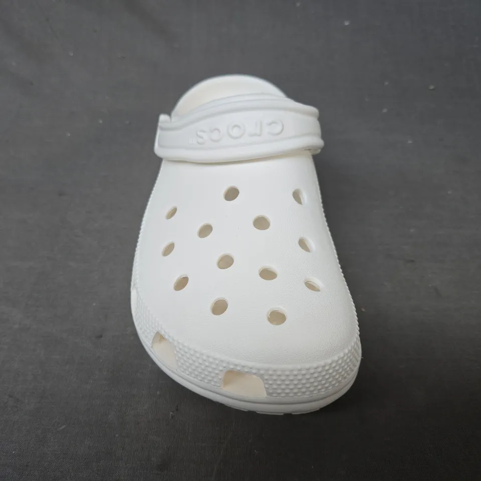 PAIR OF CROCS CLASSIC CLOGS IN MILK WHITE UK SIZE M5/W6