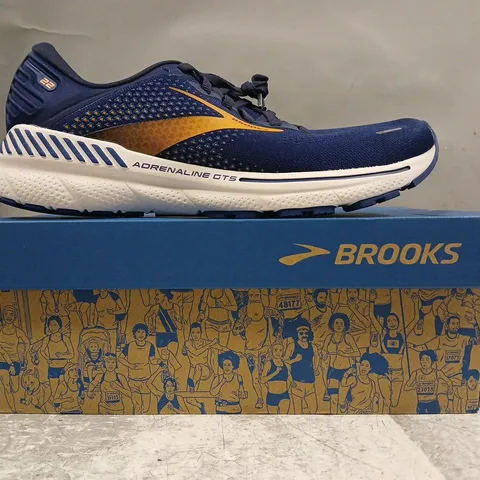 BOXED PAIR OF BROOKS ADRENALINE GTS 22 SHOES IN BLUE/ORANGE/WHITE SIZE UK 8.5