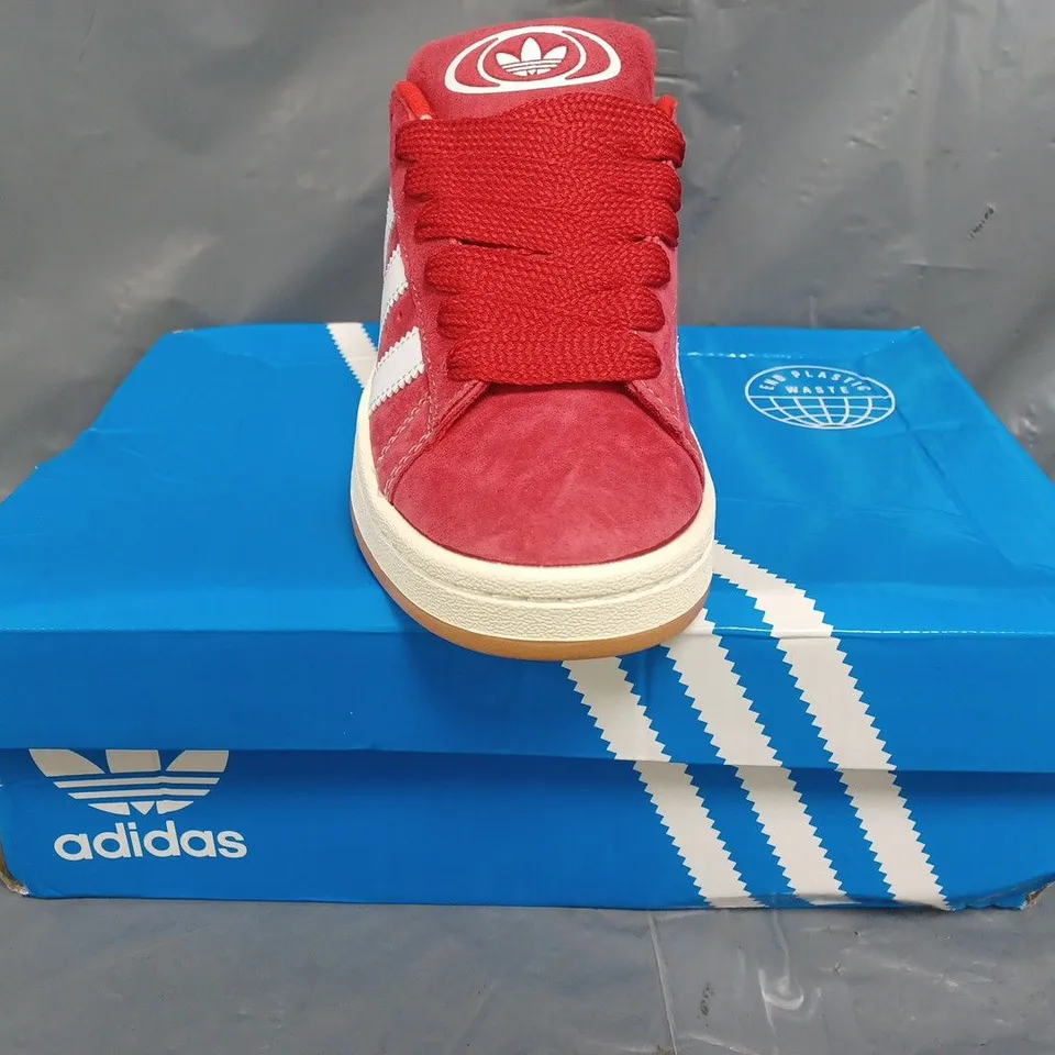 BOXED PAIR OF ADIDAS CAMPUS 00S SHOES IN RED/WHITE SIZE UK 4.5