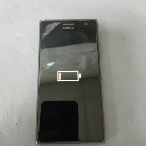 UNBOXED NOKIA LUMIA 735 02 BLACK 8GB
