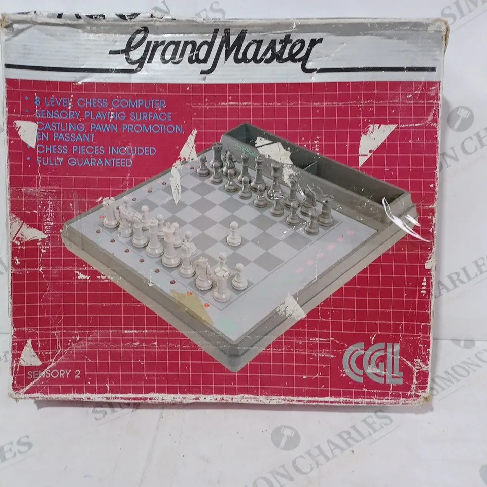 BOXED GRAND MASTER 8 LEVEL CHESS COMPUTER