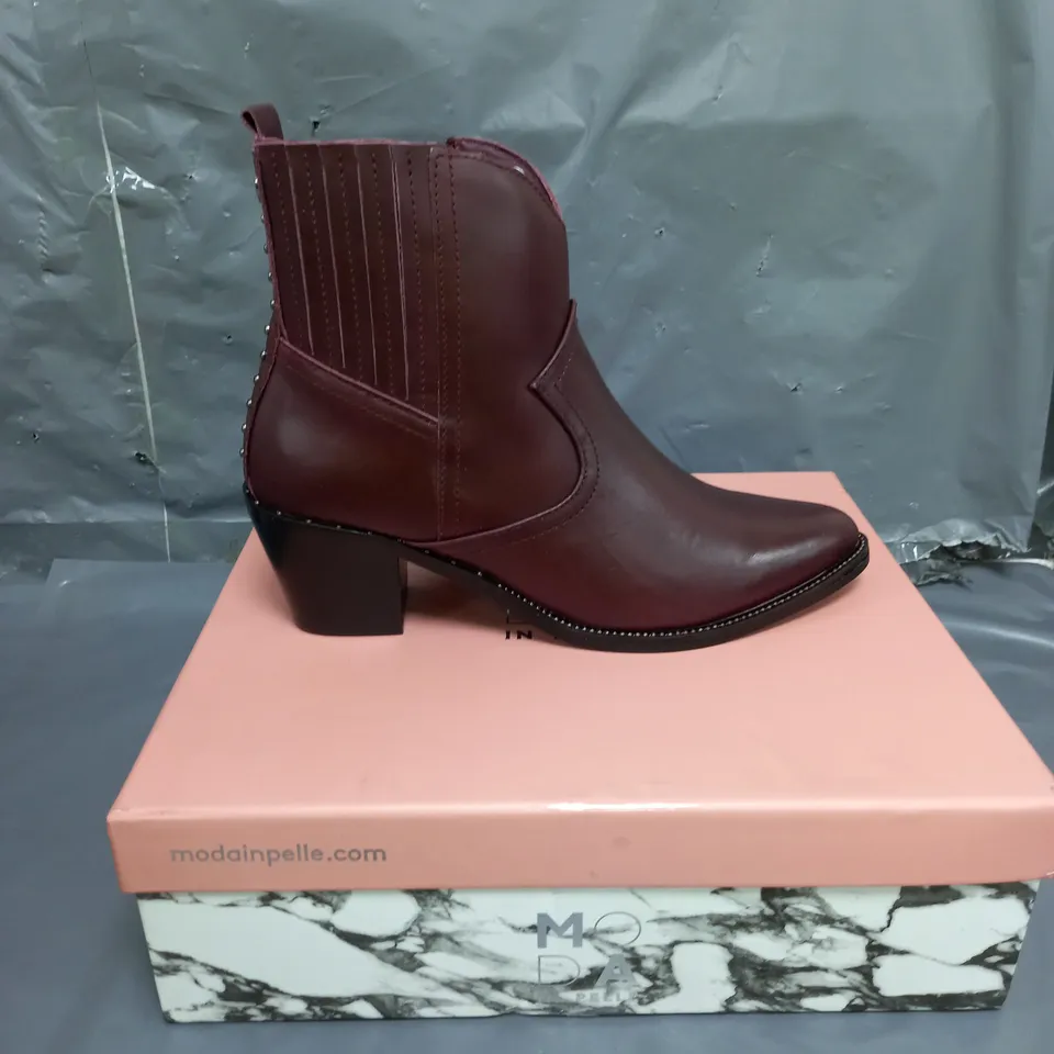 MODA IN PELLE ANNIEE BURGUNDY ANKLE BOOTS SIZE 5