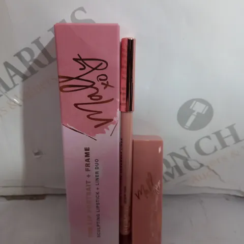 BOX OF APPROX 12 MOLLYXO ITEMS TO INCLUDE - LIP STICK -LIP LINER