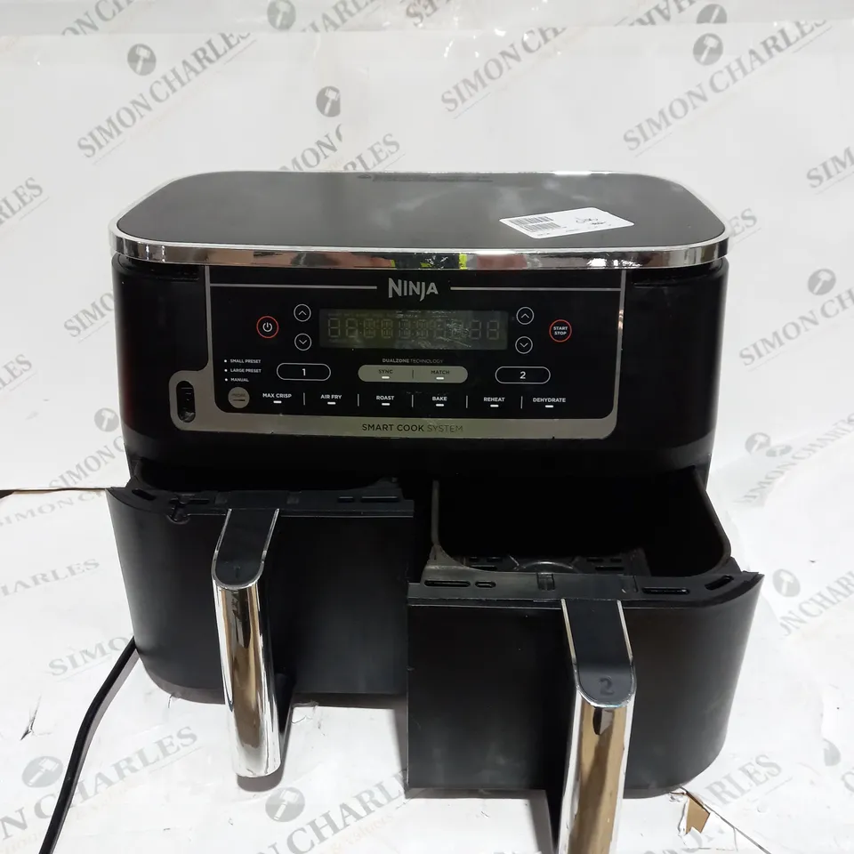 BOXED NINJA FOODI MAX DUAL ZONE AIR FRYER