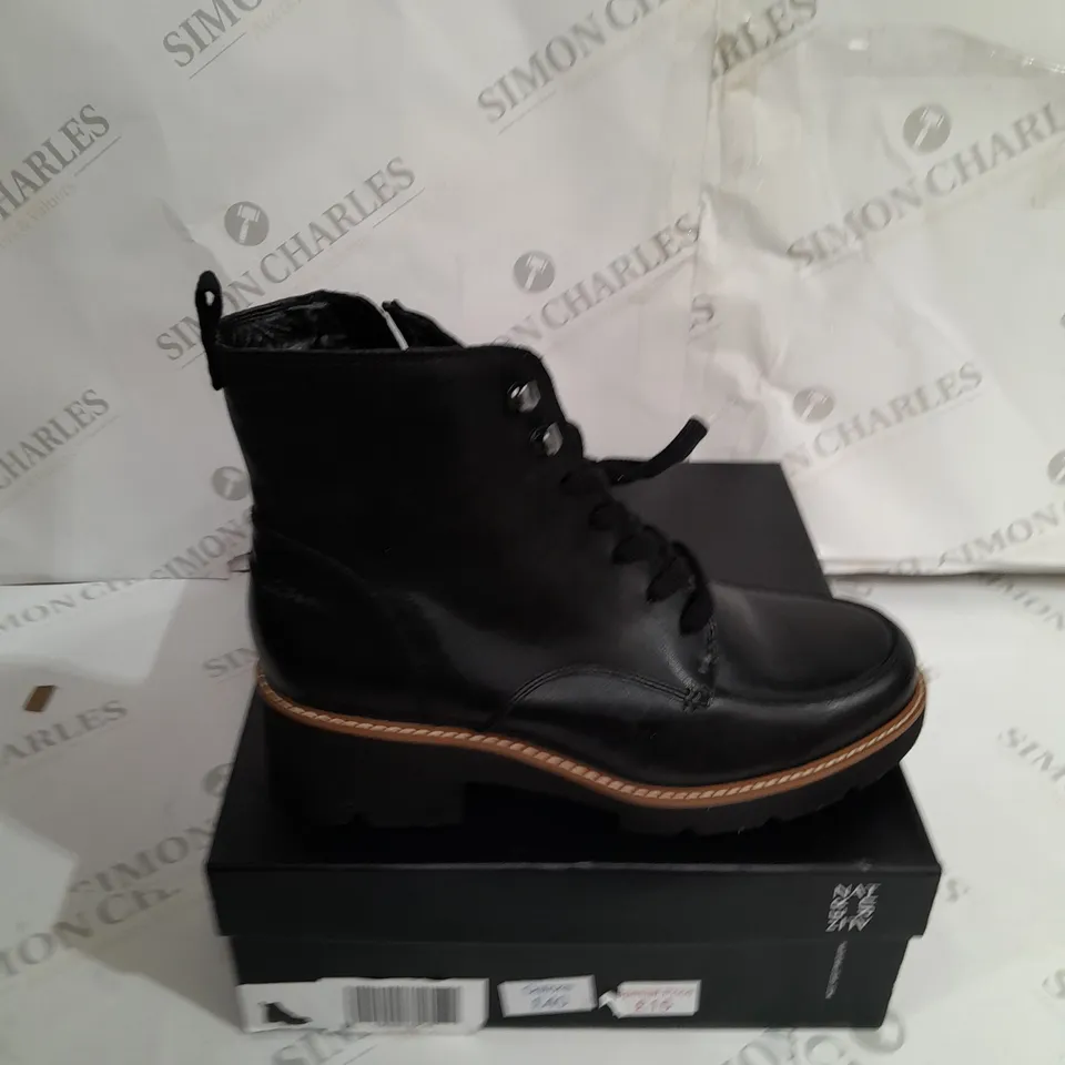 BOXED NATURALIZER ZIPPED BLACK BOOTS SIZE 7