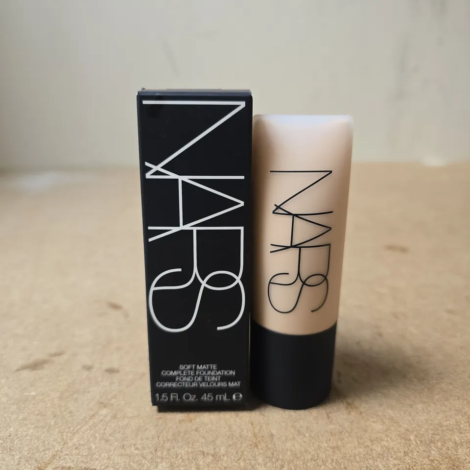 NARS SOFT MATTE COMPLETE FOUNDATION - MEDIUM 2 SANTA FE (SHADE) - 45 ML / 1.5 FL OZ - BOXED