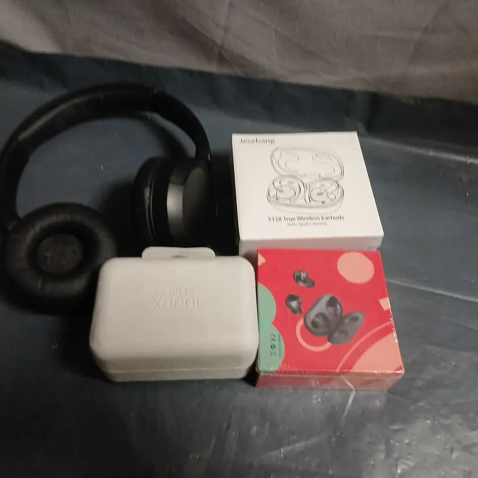 ASSORTED HEADPHONES AND HEADSETS