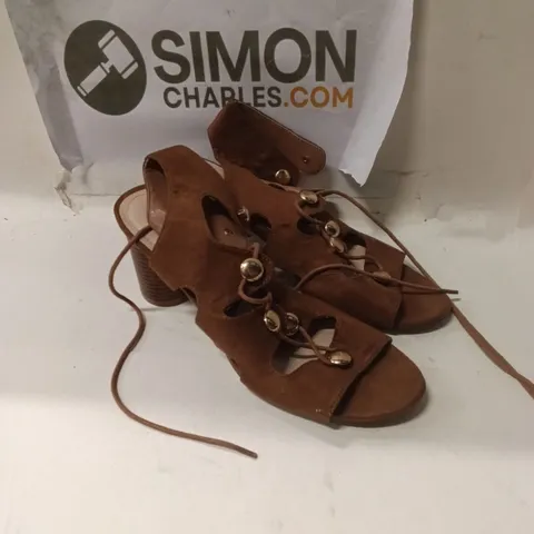 BROWN SUEDE LACE-UP OPEN-TOE SANDALS, MID-HEEL SIZE UK6 EU39